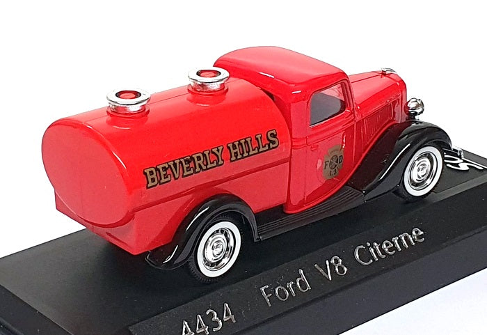 Solido 1/43 Scale 4434 - Ford V8 Fire Tanker Truck Beverly Hills - Red