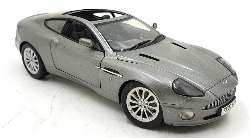 Beanstalk 1/18 Scale Diecast 14525F - Aston Martin V12 Vanquish - Met Grey