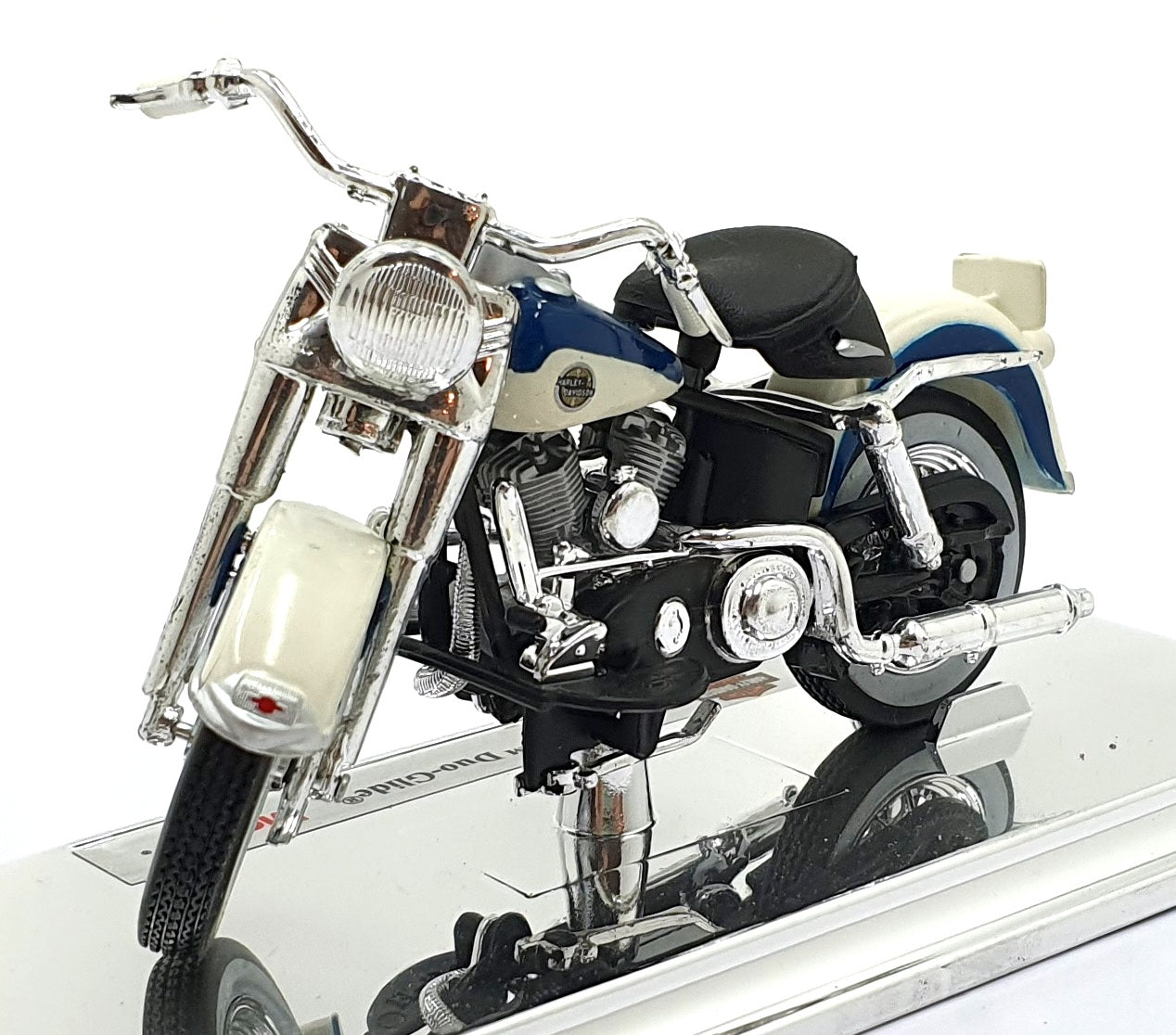 Maisto 1/18 Scale 39736 - Harley Davidson 1958 FLH Duo Glide