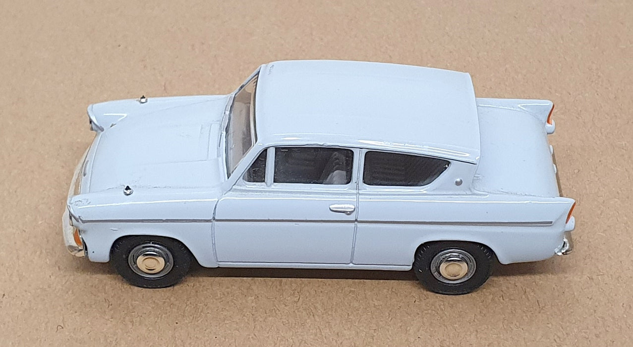 Vanguards 1/43 Scale Diecast VA1011 - Ford Anglia - Pale Blue
