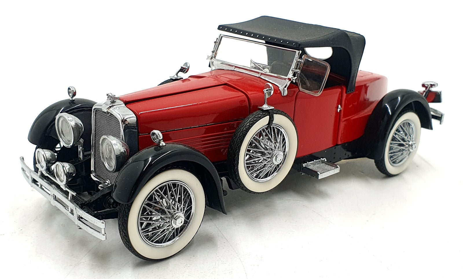 Franklin Mint 1/24 Scale 9126F - 1928 Stutz Black Hawk Boat-tail Speedster - Red