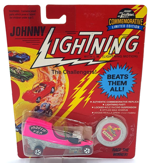 Johnny Lightning 1/64 Scale 100-170 - The Challengers Movin' Van - Pink