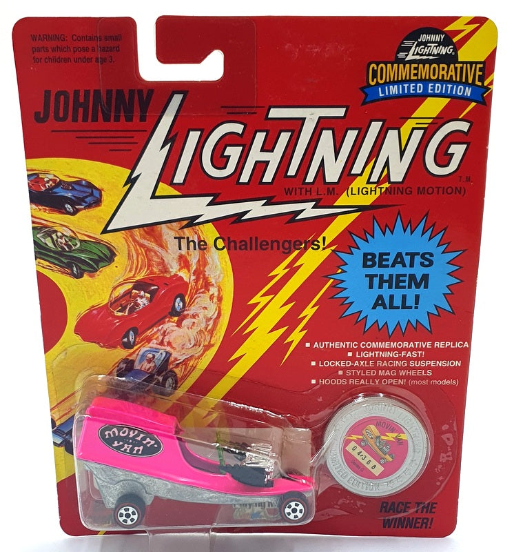 Johnny Lightning 1/64 Scale 100-170 - The Challengers Movin' Van - Pink