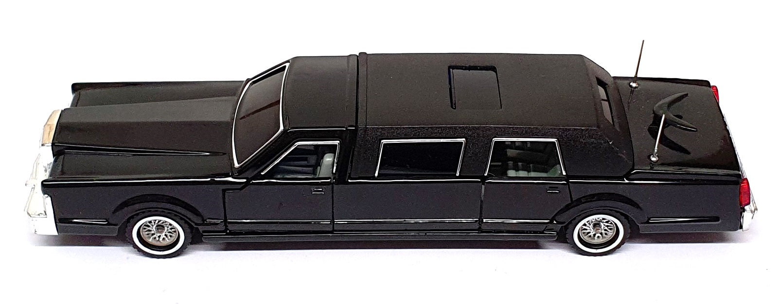 Majorette 1/32 Scale Diecast 3045 - Stretch Limousine - Black