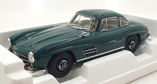 Norev 1/18 Scale Diecast 183851 - 1954 Mercedes-Benz 300 SL  - Green