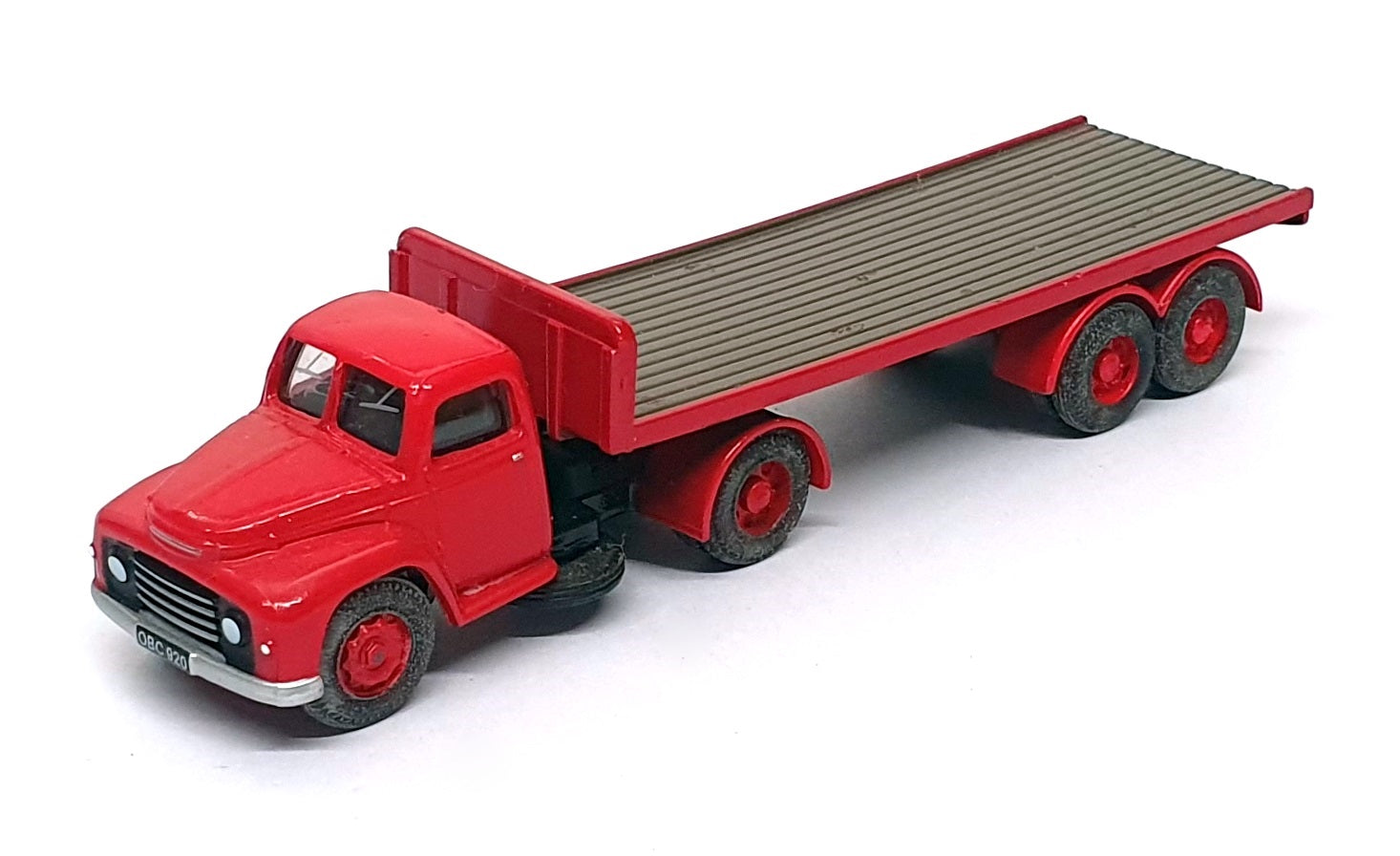 Base Toys 1/76 Scale SC-X12 - Commer Superpoise Artic Flatbed Trailer - Red