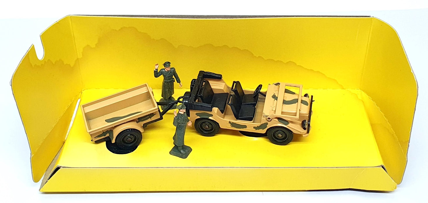 Solido 1/43 Scale 6037 - Military Jeep Auto Union With Trailer + Figures