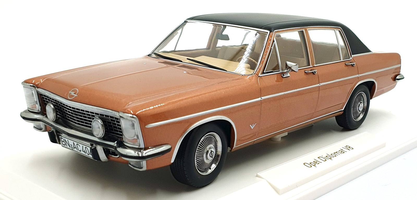 Norev 1/18 Scale Diecast 183689 - 1969 Opel Diplomat V8 - Met. Copper/Red