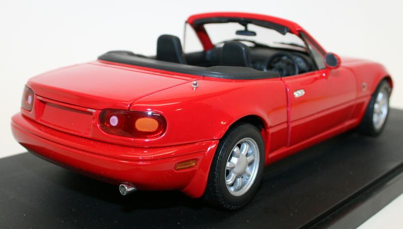 Gate 1/18 Scale Diecast 01012 - Mazda MX5 MK1 RHD - Classic Red