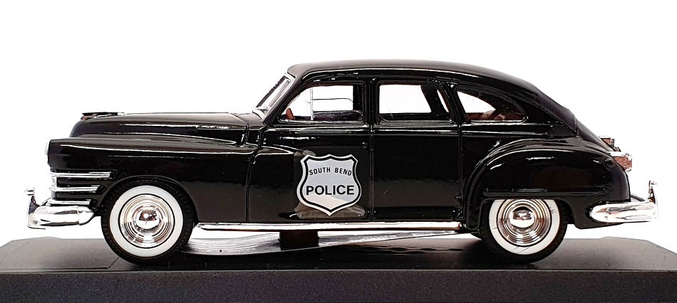Solido 1/43 Scale Diecast 4530 - Chrysler Police Car - Black