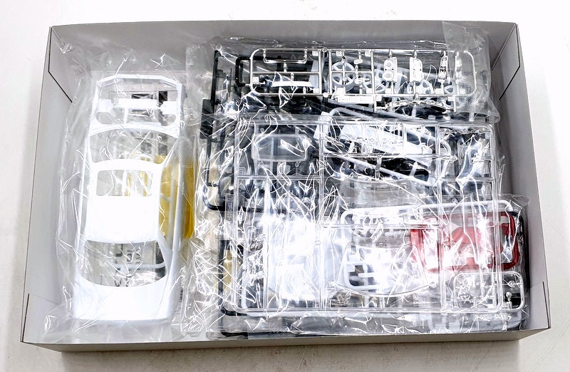 Aoshima 1/24 Scale Unbuilt Kit 61251 - 2001 Nissan ER34 Skyline Patrol Car