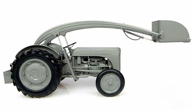 Universal Hobbies 1/16 Scale UH4171 - 1947 Ferguson TEA-20 Front Loader - Grey