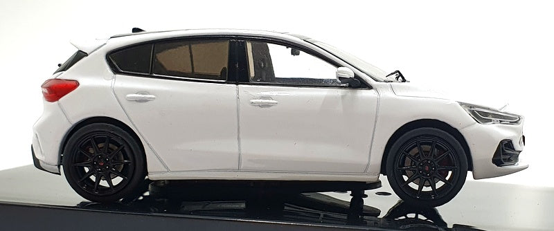 Ixo Models 1/43 Scale MOC334.22 - 2002 Ford Focus ST - White