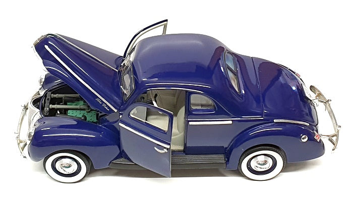 Universal Hobbies 1/18 Scale Diecast 2625L - 1940 Ford Deluxe - Blue