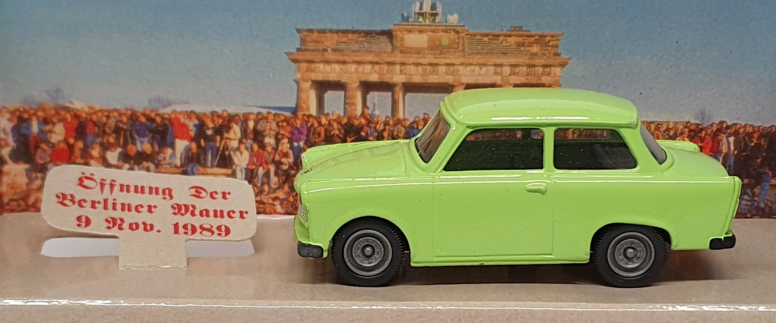 Vitesse 1/43 Scale Diecast 064006 - Trabant Der Trabi - Lt. Green