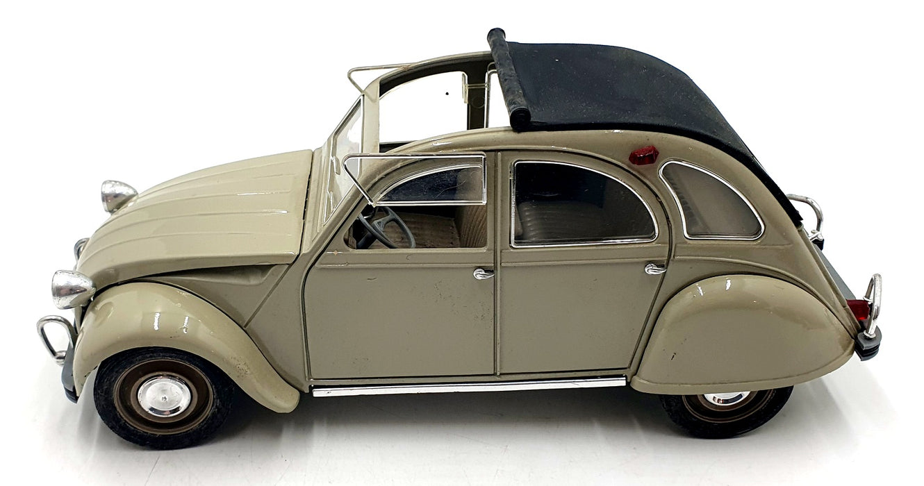 Solido 1/18 Scale Diecast 22426X - Citroen 2CV - Light Green