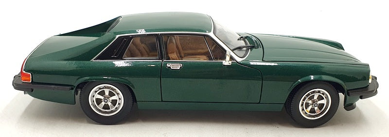 Road Signature 1/18 Scale Diecast DC11124B - 1975 Jaguar XJS - Green