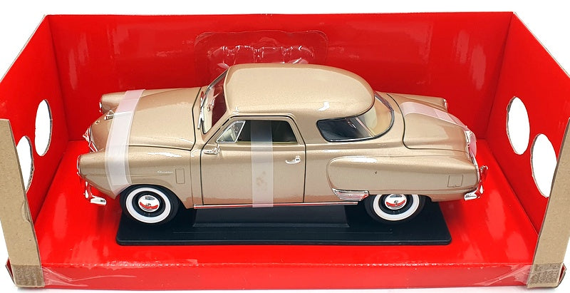 Road Signature 1/18 Scale 92478 - 1950 Studebaker Champion - Gold