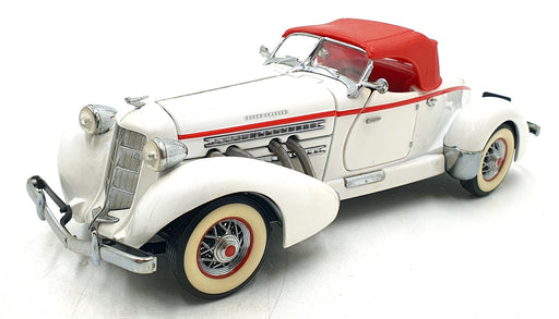 Franklin Mint 1/24 Scale DC7126A - 1935 Auburn Boattail Speedster - White