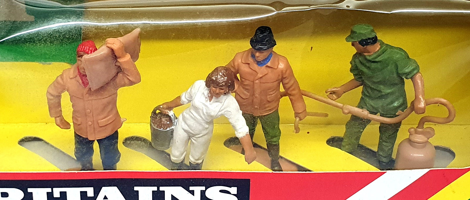 Britains 1/32 Scale 7153 - Farm Family 6x Figures