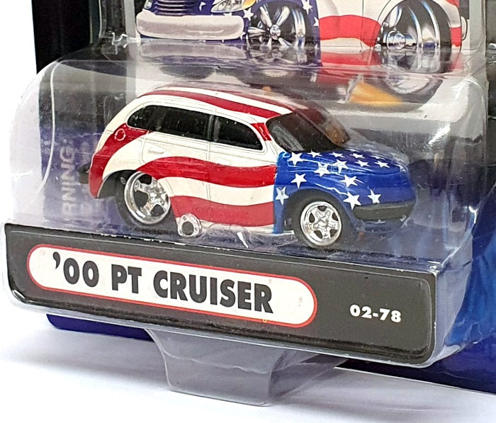 Muscle Machines 1/64 Scale 71161 02-78 2000 Chrysler PT Cruiser Stars & Stripes