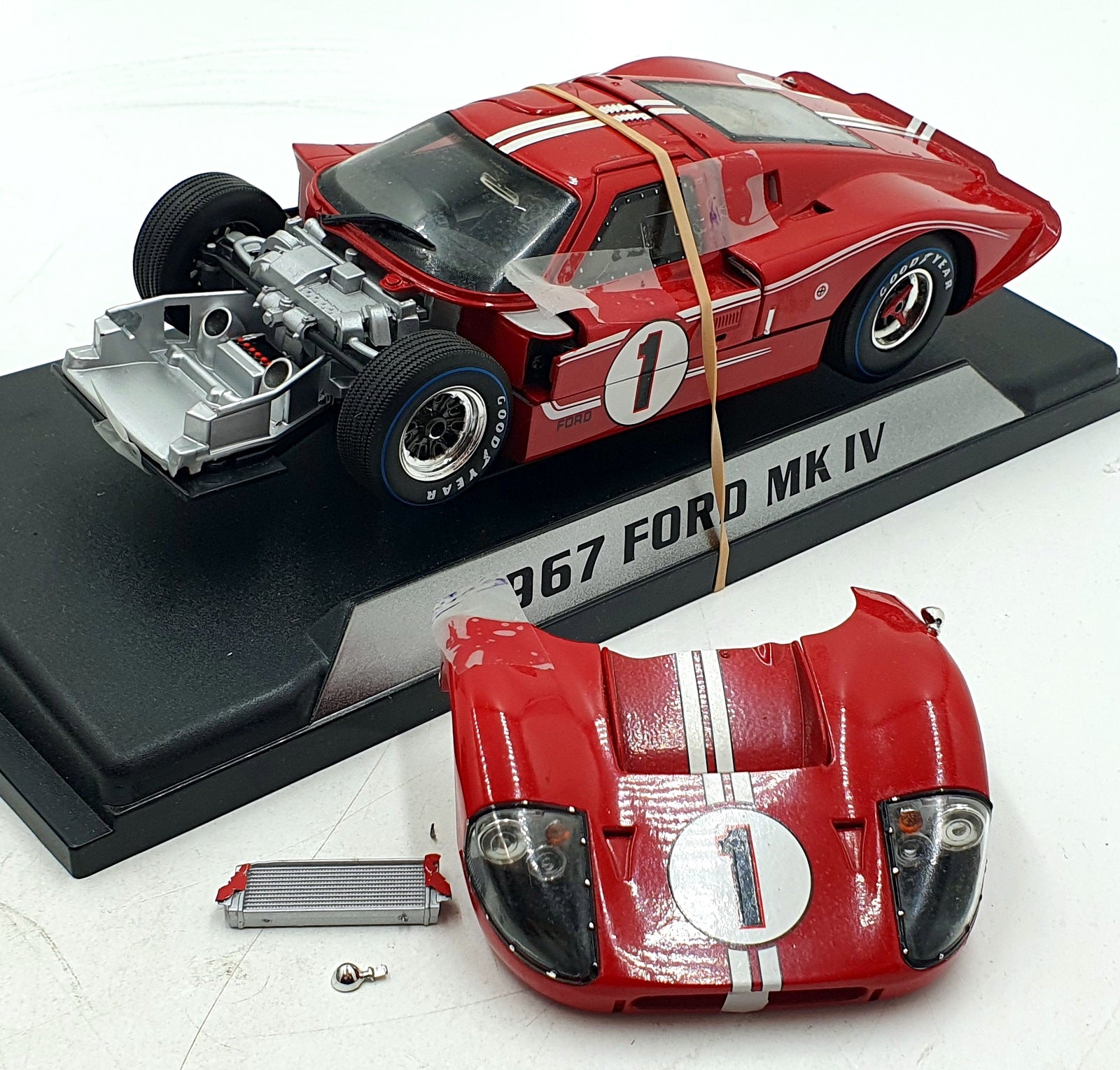 Shelby Collectibles 1/18 Scale 01423 - 1967 Ford GT40 MK IV #1 - Red