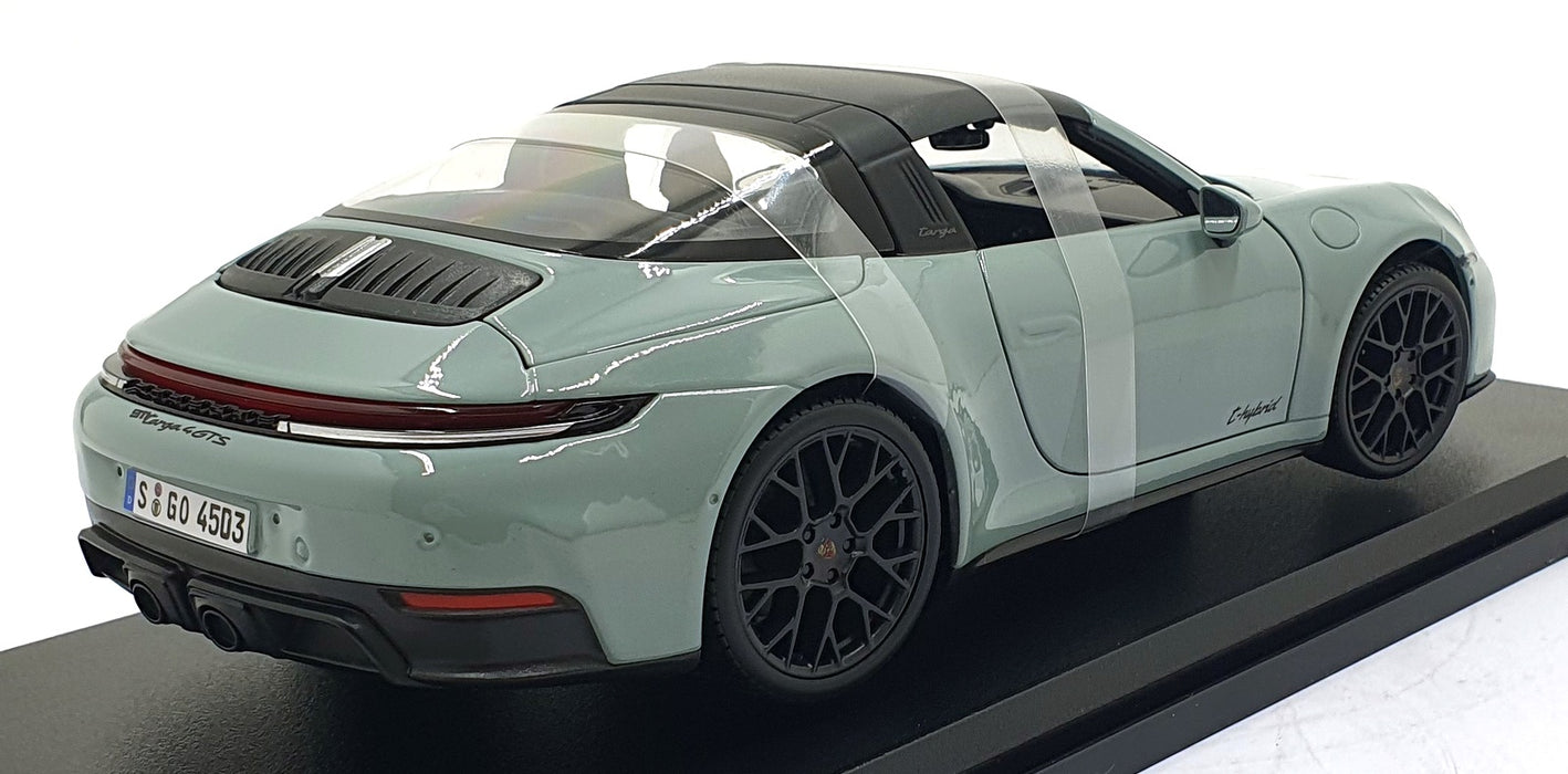 Maisto 1/18 Scale Diecast 46629 - Porsche 911 Targa 4 GTS (992.2) - Grey