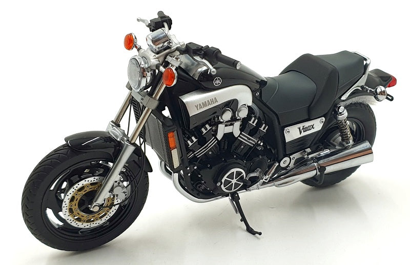 Minichamps 1/12 Scale 122 163704 - Yamaha Vmax 1993 - Black — R.M.Toys Ltd