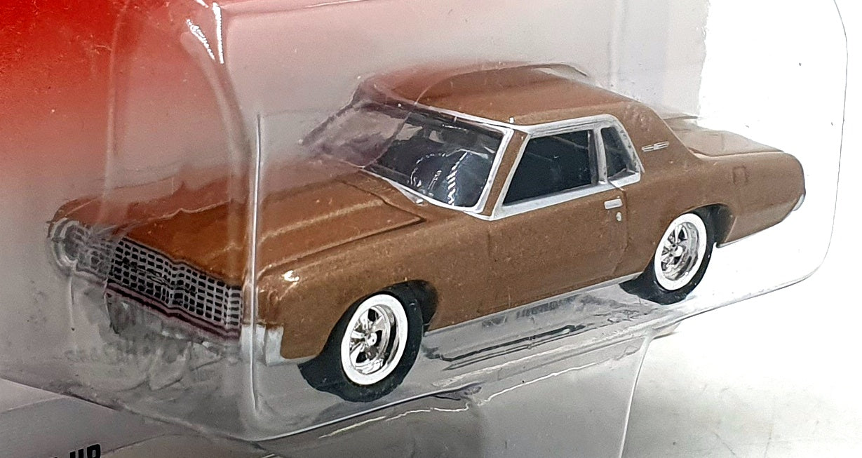 Johnny Lightning 1/64 Scale 455-03 - 1967 Ford Thunderbird Hardtop - Bronze