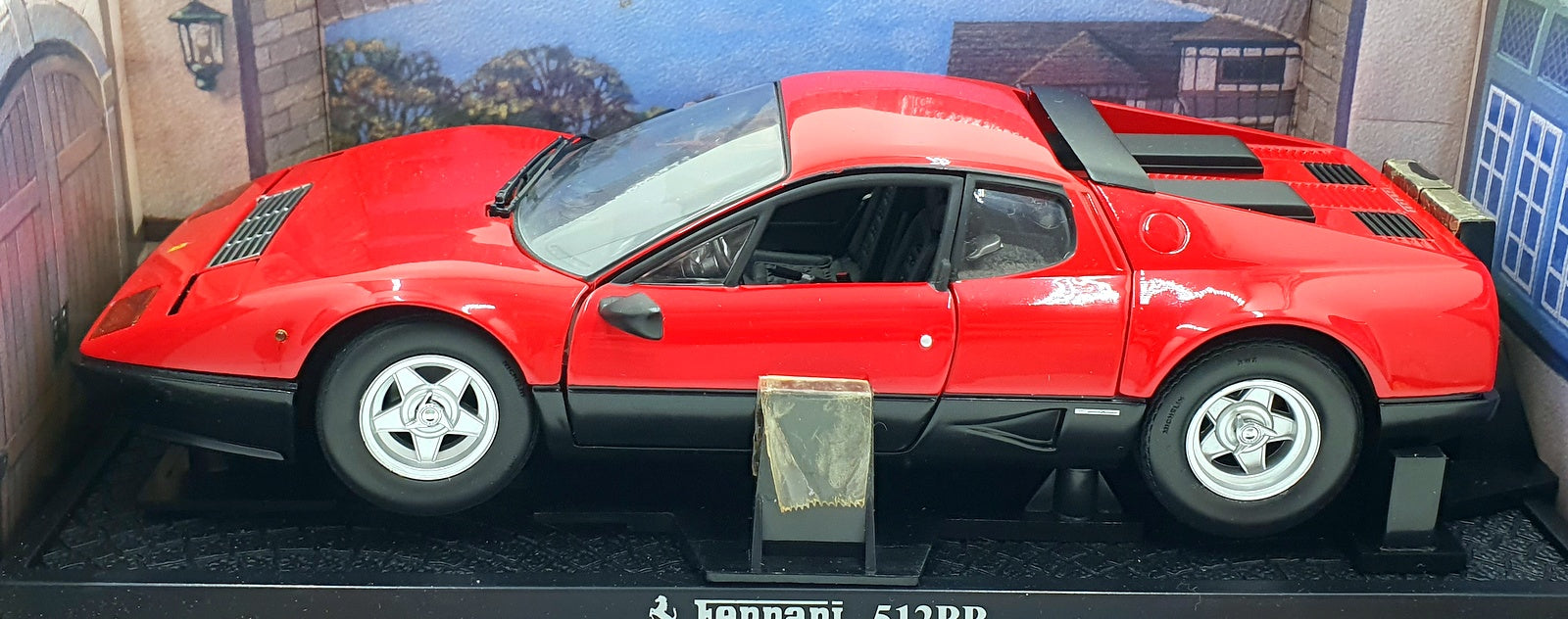 Kyosho 1/18 Scale Diecast 08171R - Ferrari 512BB - Red