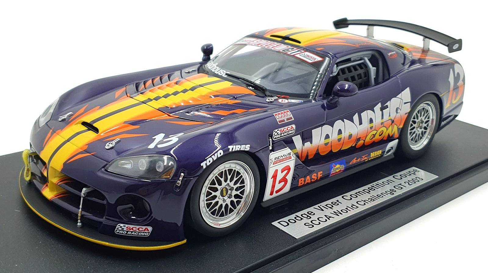 AutoArt 1/18 Scale 80423 - Dodge Viper Comp Coupe SCCA Wolrd Challenge GT 2003