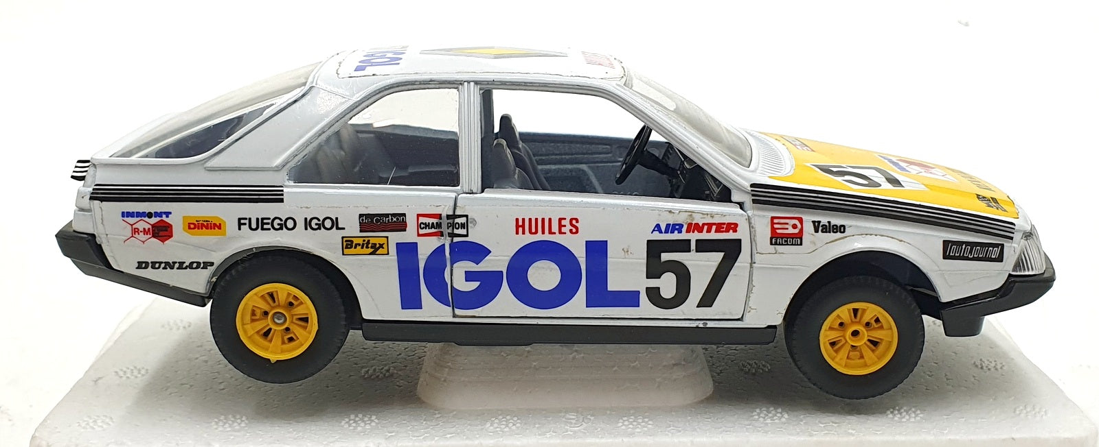 Burago 1/24 Scale Diecast 9149 - Renault Fuego #57 IGOL - White/Yellow