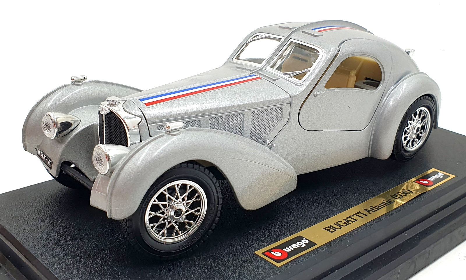 Burago 1/24 Scale Diecast 1503 - 1936 Bugatti Atlantic - Silver