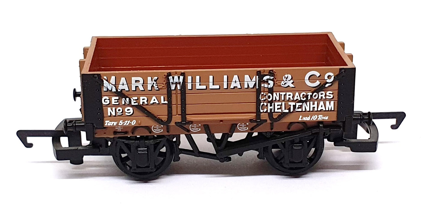 Hornby OO Gauge (1/76) R 6112 - 4 Plank Wagon Mark Williams & Co. Brown
