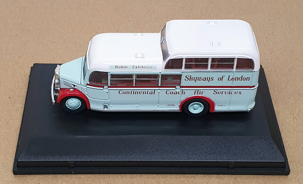 Oxford Diecast 1/76 Scale 76COM007 - Commer Commando Skyways Coach