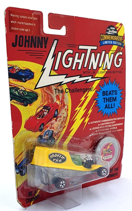 Johnny Lightning 1/64 Scale 00106 - The Challengers Movin' Van - Yellow