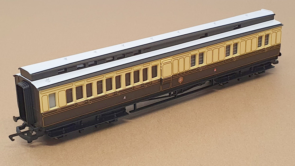Hornby OO Gauge (1/76) R 4120C - GWR Clerestory Brake Coach 3371