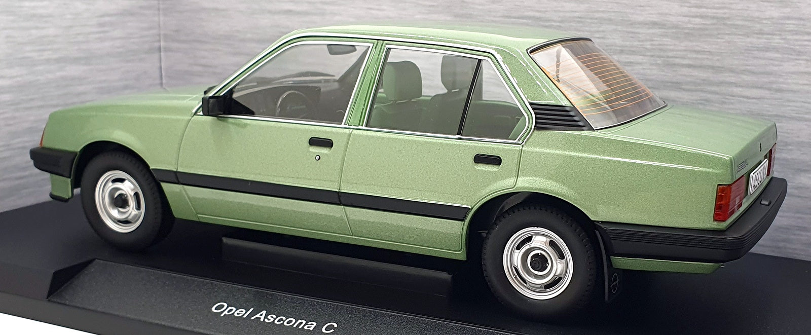 Model Car Group 1/18 Scale MCG18458 - Opel Ascona C - Met. Green