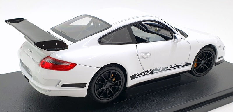 Welly 1/18 scale Diecast 18015W - Porsche 911 997 GT3 RS - White/Black