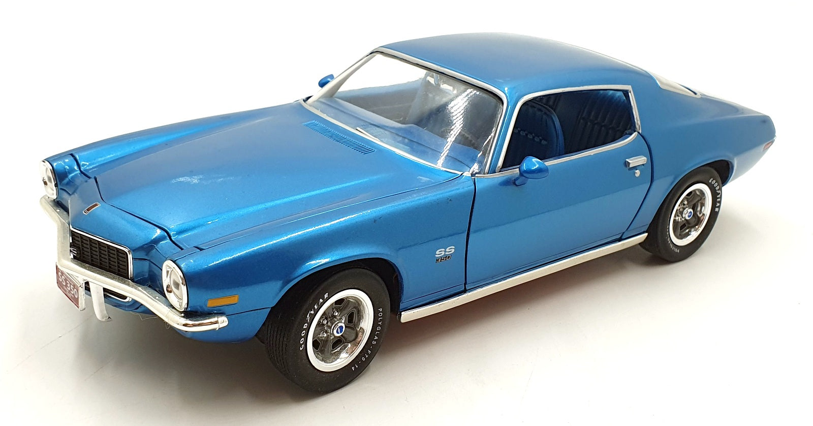 Auto World 1/18 Scale AMM982/06 - 1971 Chevy Camaro SS 350 - Blue