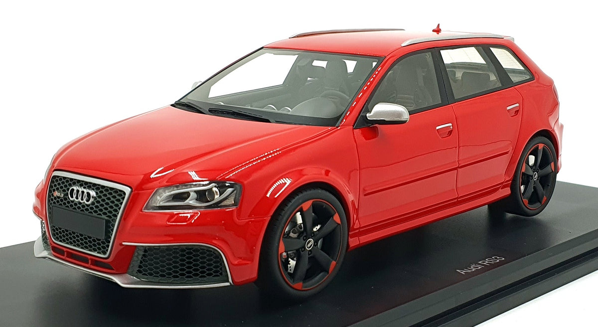 Red Dragon R3 DNA Collectibles 1/18 Scale DNA000056 - Audi RS3 - Red — R.M.Toys Ltd