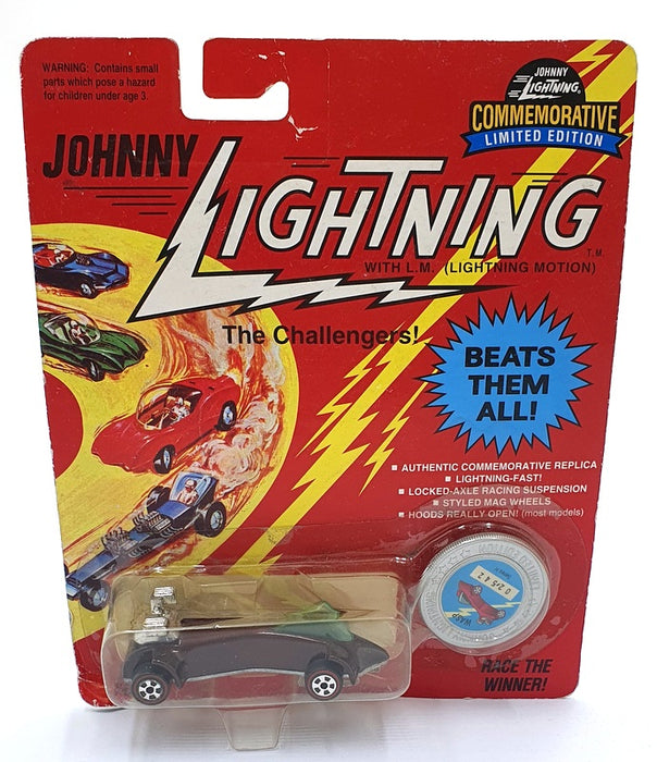 Johnny Lightning 1/64 Scale 100-180 - The Challengers Wasp Car - Burgundy