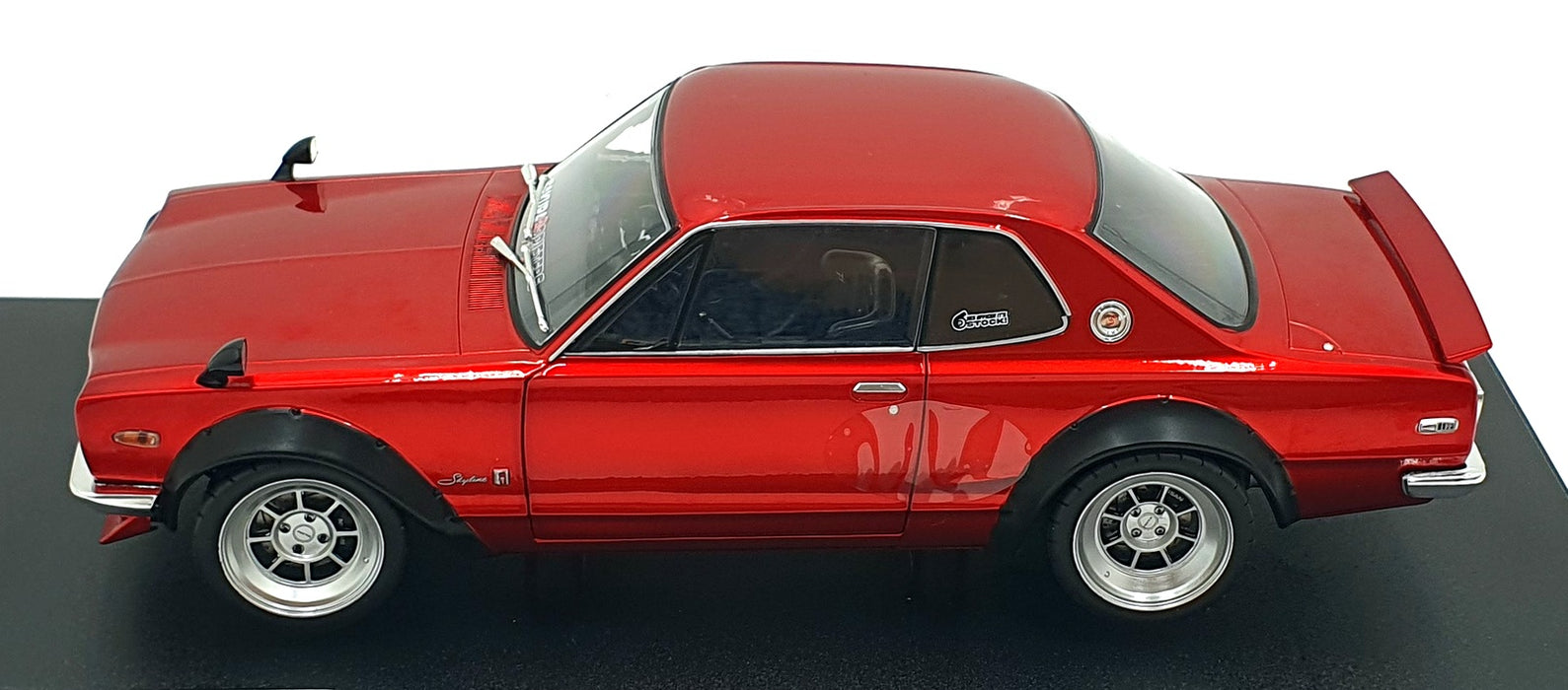 Solido 1/18 Scale Diecast S1813002 - 1970 Nissan Skyline (C10) Hakosuka Met. Red