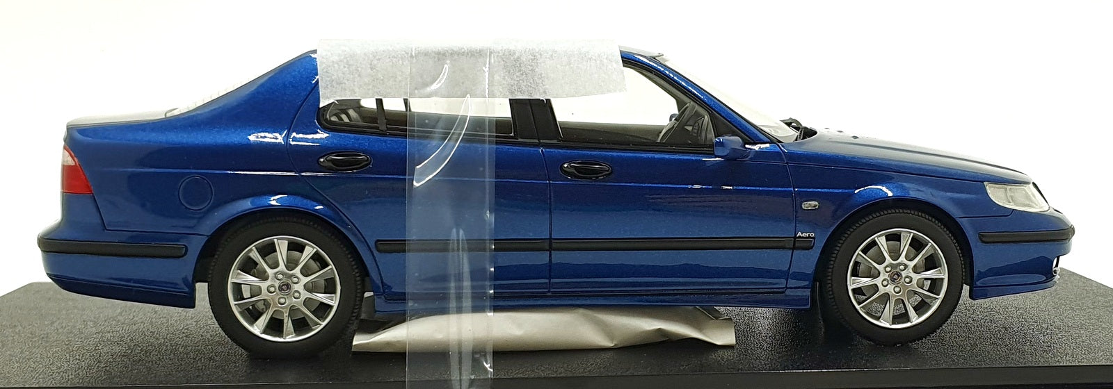 Cult 1/18 Scale Resin CML198-3 - 1997-2005 SAAB 9-5 Turbo Aero Cosmic Blue Pearl