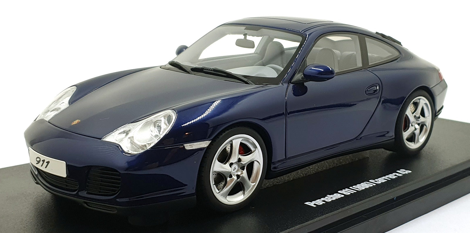 GT Spirit 1/18 Scale Resin GT938 - Porsche 911 (966) Carrera 4S - Blue