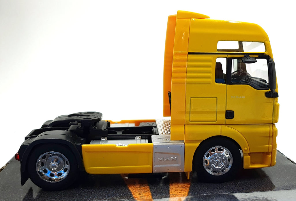 Welly 1/32 Scale 32650S-W - MAN TGX XXL Truck Tractor - Yellow