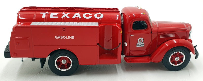 First Gear 1/34 Scale 19-2424 - 1949 International KB-8 - Texaco Texamatic