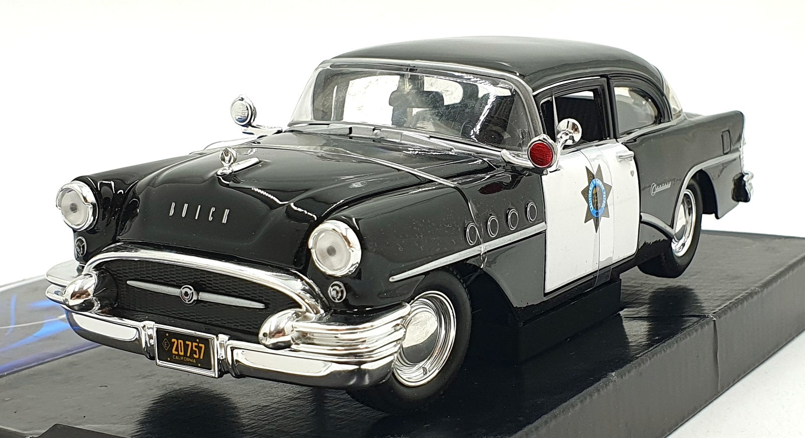 Maisto 1/26 Scale Diecast 31295 - 1955 Buick Century - California Highway Patrol