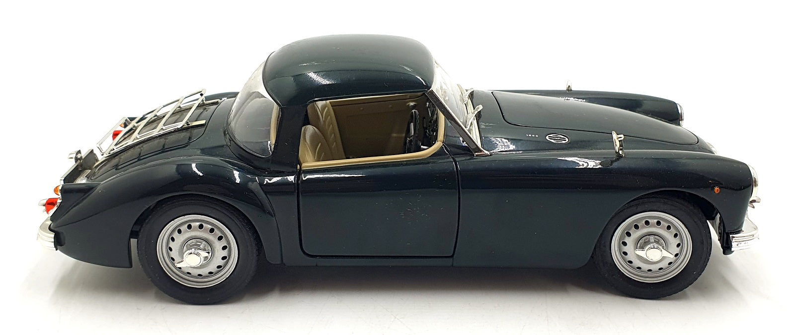 Revell 1/18 Scale Diecast 22426V - MGA Hard Top - Green