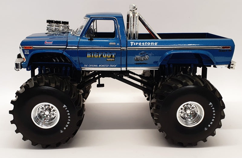 GreenLight Collectibles - 1:18 Kings of Crunch - Bigfoot #1 - 1974Ford  F-250 Monster Truck with 66-Inch Tires